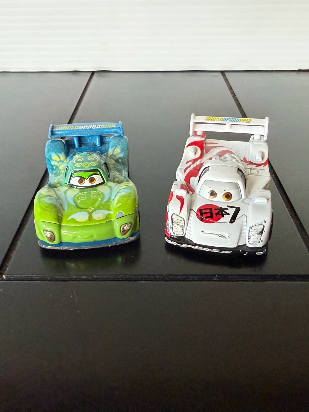 Disney Pixar Cars 2 Carla Veloso & Shu Todoroki 1:55 diecast cars